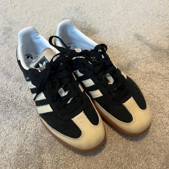 Adidas Black and Cream Classic Sneakers - Picture 4 of 4